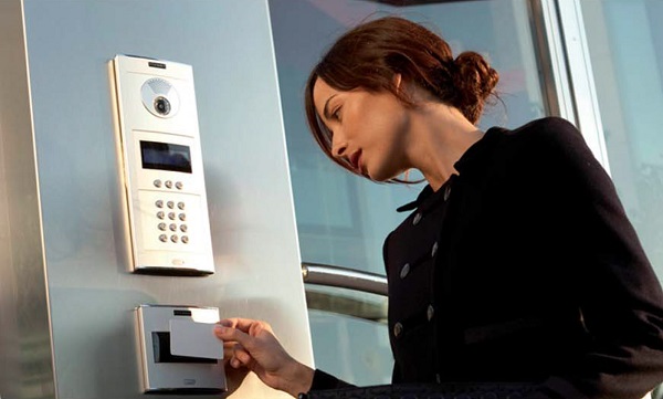 cách sử dụng thẻ từ thang máy